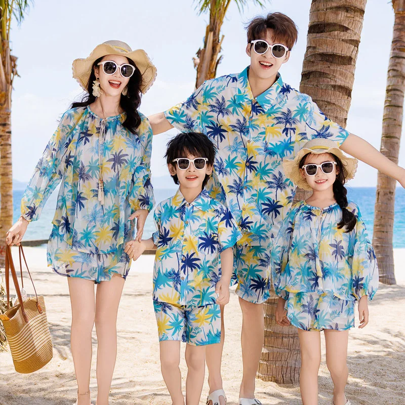 Family Vacation Look Matching  - огляд і ціна The Plant Parent