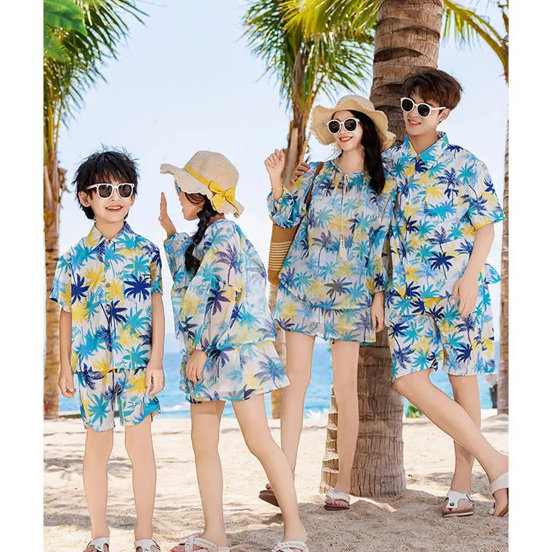 Family Vacation Look Matching  - огляд і ціна The Plant Parent