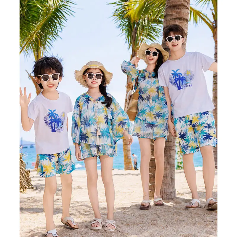 Family Vacation Look Matching  - огляд і ціна The Plant Parent